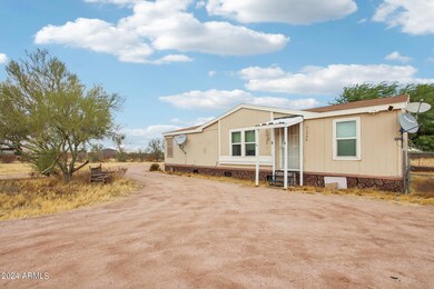 W Kinsley Ln-003