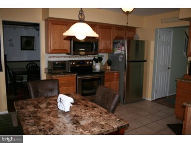 20 Bennett Ct, Swedesboro, NJ 08085 - photo 4