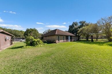 16110 Charolais Dr, Cypress, TX 77429 - photo 4