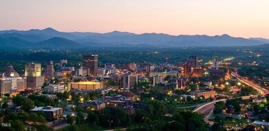 Asheville_at_dusk_(cropped)