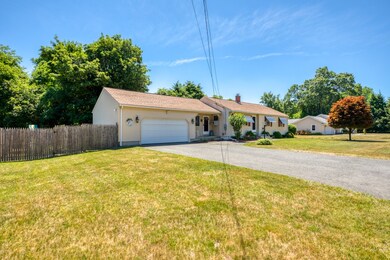 61 Royal Ln, Agawam, MA 01001 - photo 3