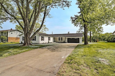 2135 Old Oak Dr, West Lafayette, IN 47906 - photo 3