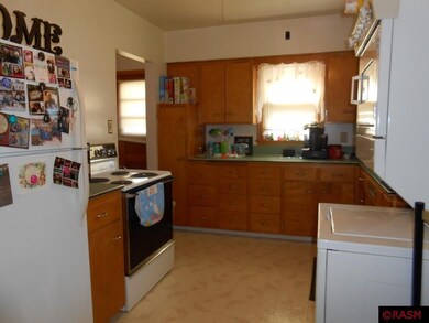 419 N Franklin St, New Ulm, MN 56073 - photo 2