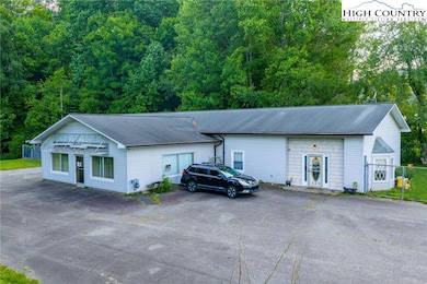 123 Buck Mountain Cir, West Jefferson, NC 28694 - photo 6