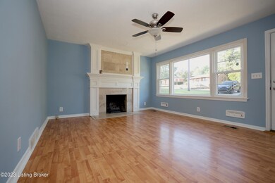 8218 Denise Dr, Louisville, KY 40219 - photo 3