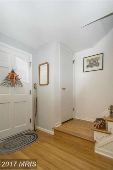 1012 Foxridge Ln, Essex, MD 21221 - photo 4