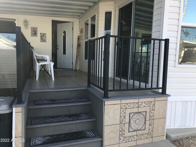 STEPS ONTO DECK