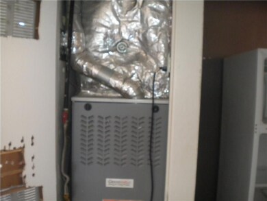 308 Kelvin Ave, El Paso, TX 79915 - photo 3