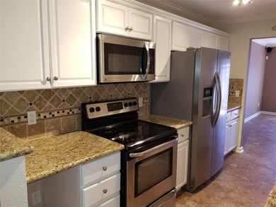 10320 Longmont Dr unit 47/4, Houston, TX 77042 - photo 6