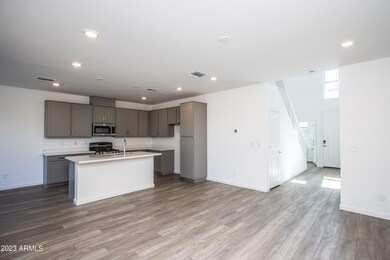Riata St 102-3