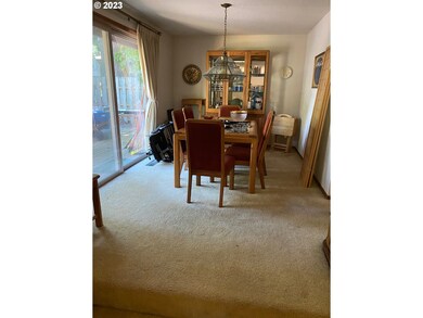 15718 Murwood Ct, Lake Oswego, OR 97035 - photo 3