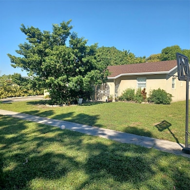 1621 42nd St, West Palm Beach, FL 33407 - photo 2