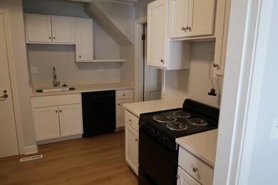 102 Wharf St unit A, Salem, MA 01970 - photo 4