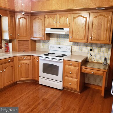 210 E 3rd St, Waynesboro, PA 17268 - photo 5