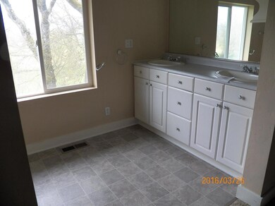 5661 Upper River Rd, Grants Pass, OR 97526 - photo 6