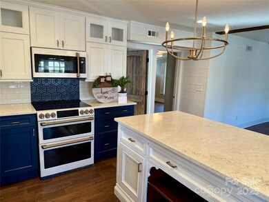 5565 Riverfront Rd, Clover, SC 29710 - photo 7