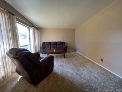 1205 N Cherokee Ave, Claremore, OK 74017 - photo 4