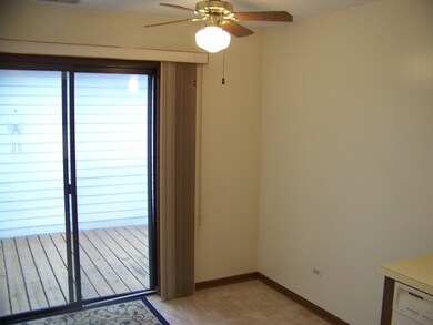 1467 Fairlane Dr unit 2A, Schaumburg, IL 60193 - photo 5