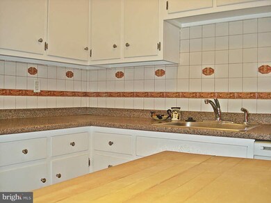 21901 Ruby Dr, Boyds, MD 20841 - photo 5