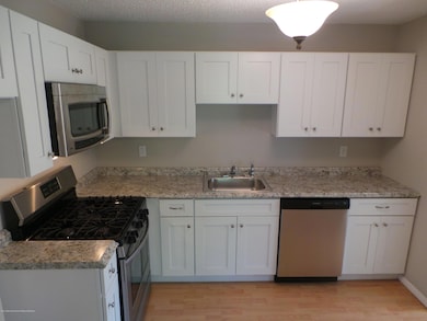 506 Goldthread Ct unit 506, Jackson, NJ 08527 - photo 3