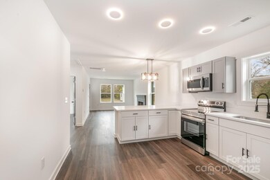 1207 Patterson St, Shelby, NC 28152 - photo 6