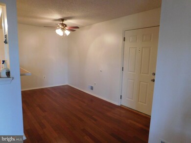 64 Cheverny Ct, Trenton, NJ 08619 - photo 4