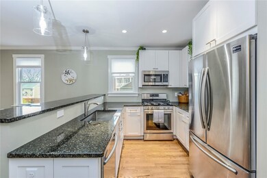 21 Bayview Ave, Newport, RI 02840 - photo 2