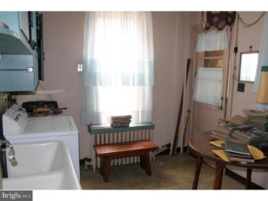 35 Maple Ave, Trenton, NJ 08618 - photo 6