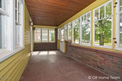 004 - porch - IMG_4171