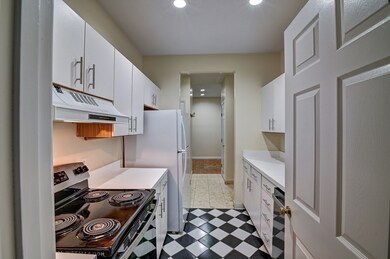 Whittemore Mills unit 129, Quincy, MA 02170 - photo 6