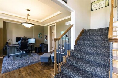 2221 SW Hawk View Rd, Lees Summit, MO 64082 - photo 2