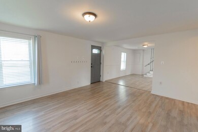 104 W 5th Ave, Ranson, WV 25438 - photo 4