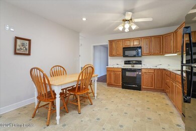 8323 Juanita Goins Ct, Louisville, KY 40228 - photo 6