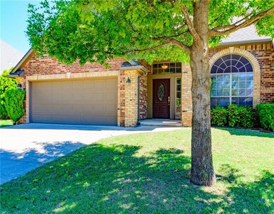 Beautiful setting and landscape! Easy living with 