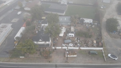 2306 W F St, Oakdale, CA 95361 - photo 4