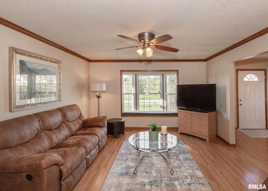 1939 E 46th St, Davenport, IA 52807 - photo 3