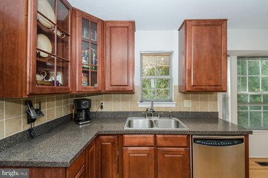 7621 Seans Terrace, Lanham, MD 20706 - photo 6