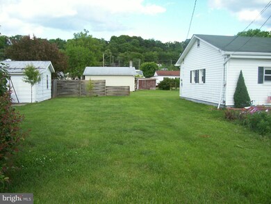 208 Chipley Ln, Moorefield, WV 26836 - photo 6