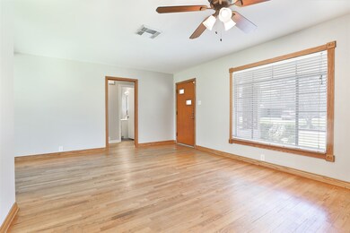 1214 W 31st St, Houston, TX 77018 - photo 6