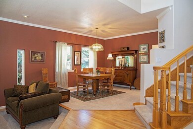 1029 NW Regent Dr, Grants Pass, OR 97526 - photo 4