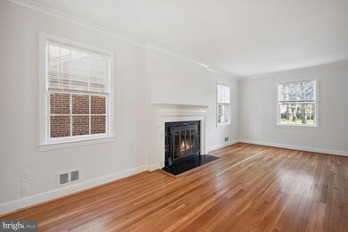 5106 Massachusetts Ave NW, Washington, DC 20016 - photo 3