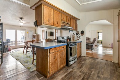 5816 133rd Ave NW, Williston, ND 58801 - photo 5