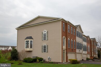 81 N Savanna Dr, Pottstown, PA 19465 - photo 5