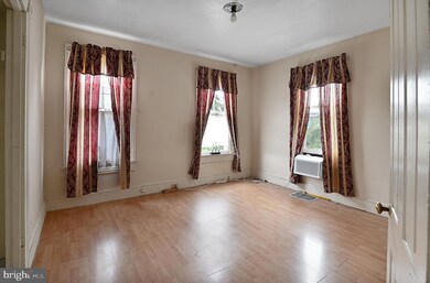 82 N Laurel St, Bridgeton, NJ 08302 - photo 5