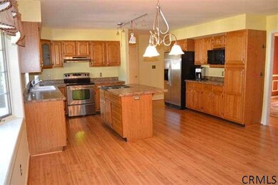 1473 Fox Hollow Rd, Schenectady, NY 12309 - photo 3