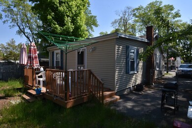 61 Logan St, Warwick, RI 02889 - photo 4