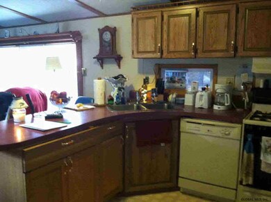 507 Antone Mountain Rd, Corinth, NY 12822 - photo 5