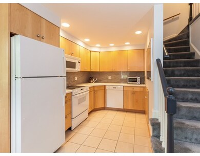 175 Milton St unit 18, Milton, MA 02186 - photo 4