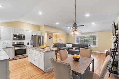 29 Country Side Dr, Nashua, NH 03062 - photo 5