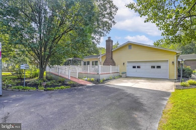 4949 Idlewilde Rd, Shady Side, MD 20764 - photo 2